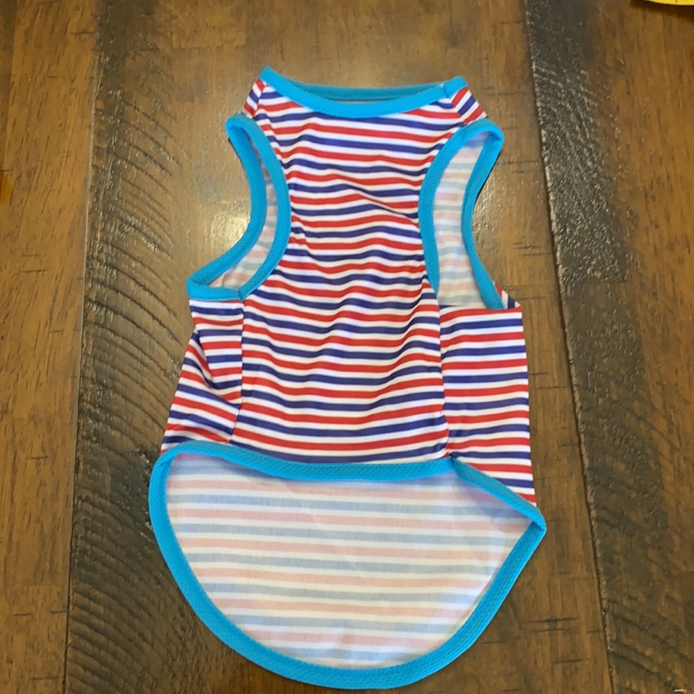Striped Pattern Pet Tank - Picture 1 of 13